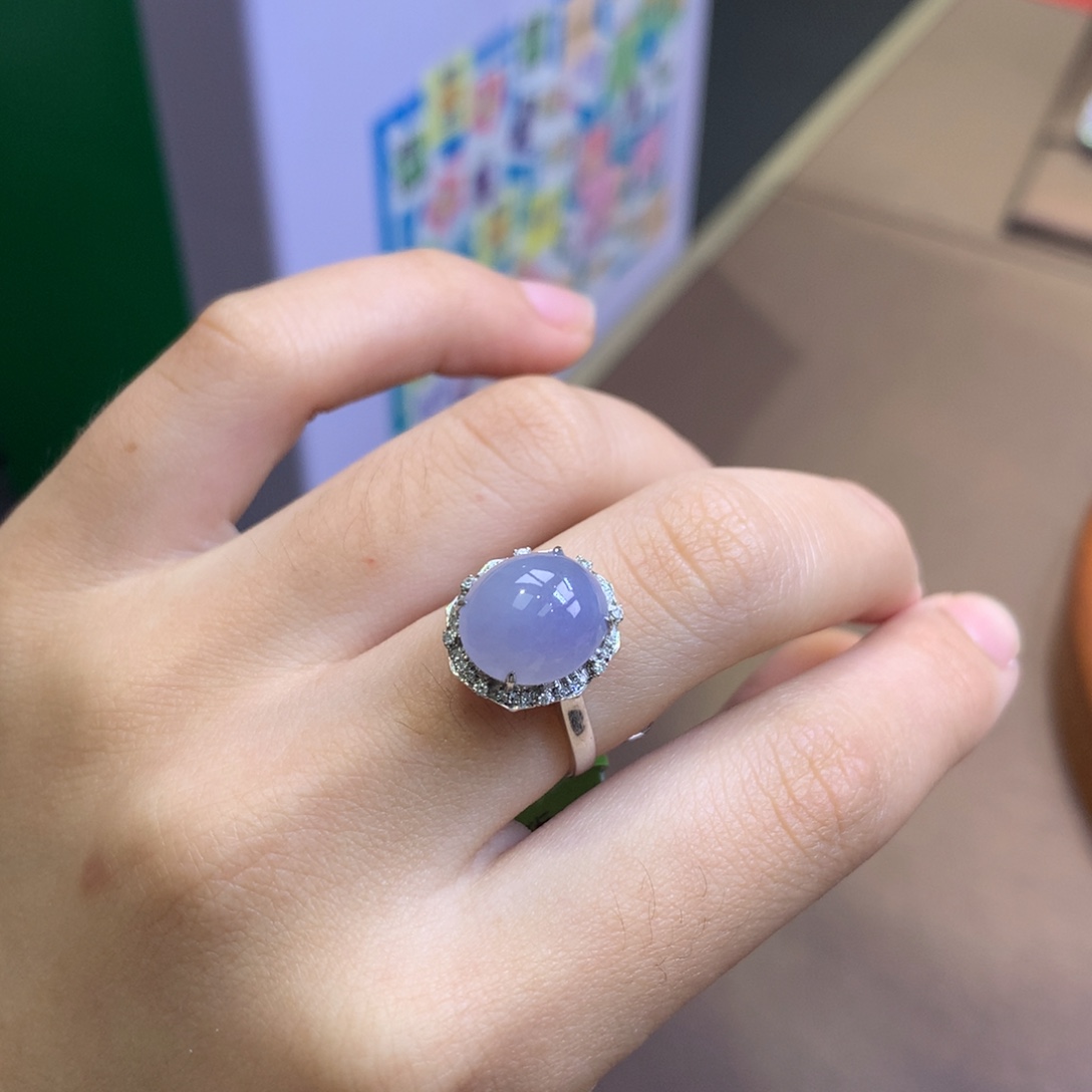 翡翠18K金镶嵌颈饰翡翠