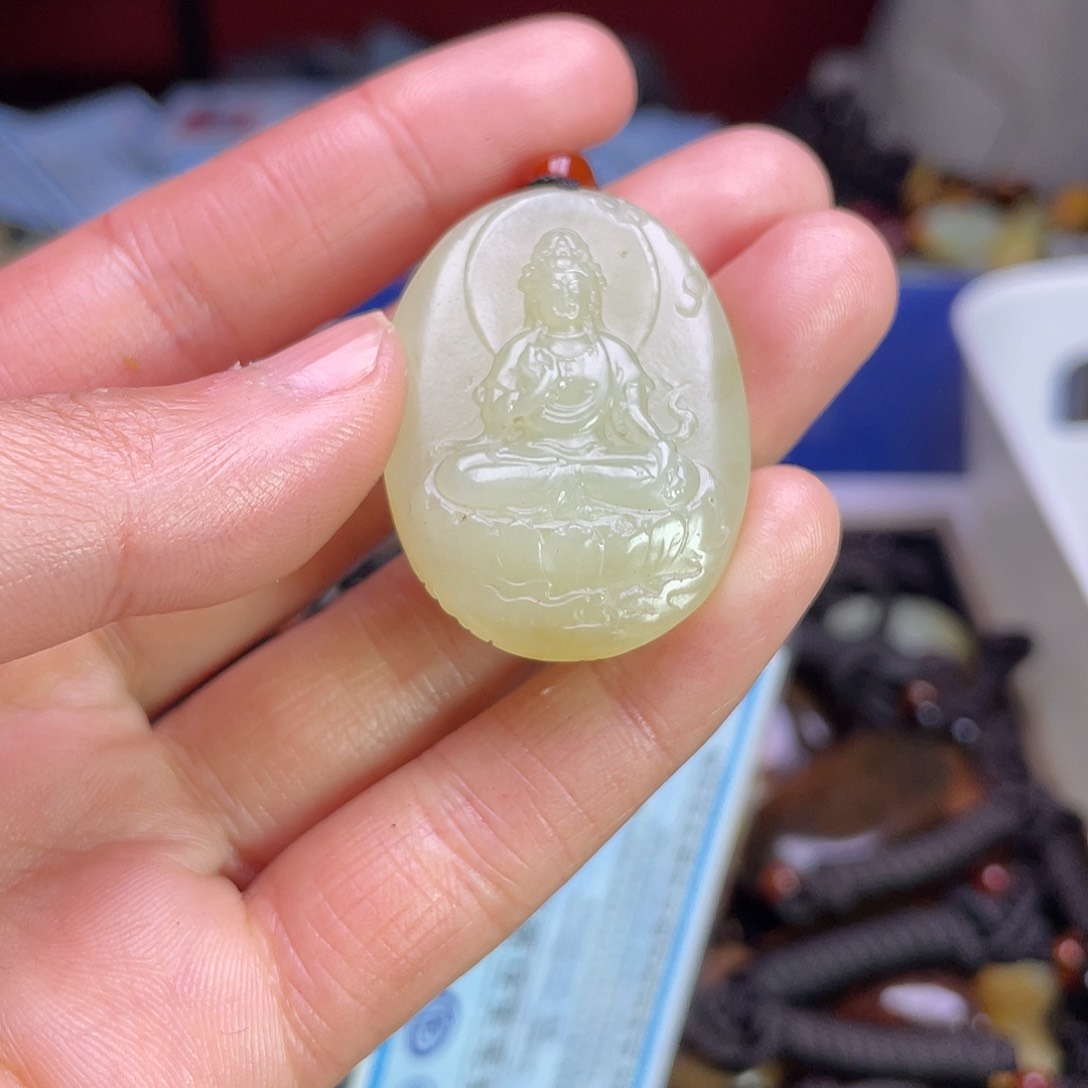 和田玉颈饰未镶嵌