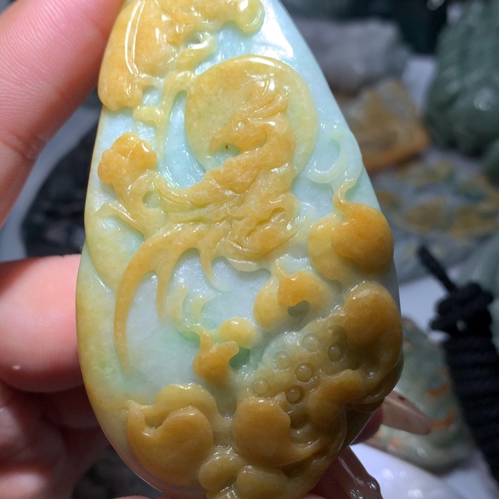 翡翠未镶嵌颈饰保真天然A货翡翠