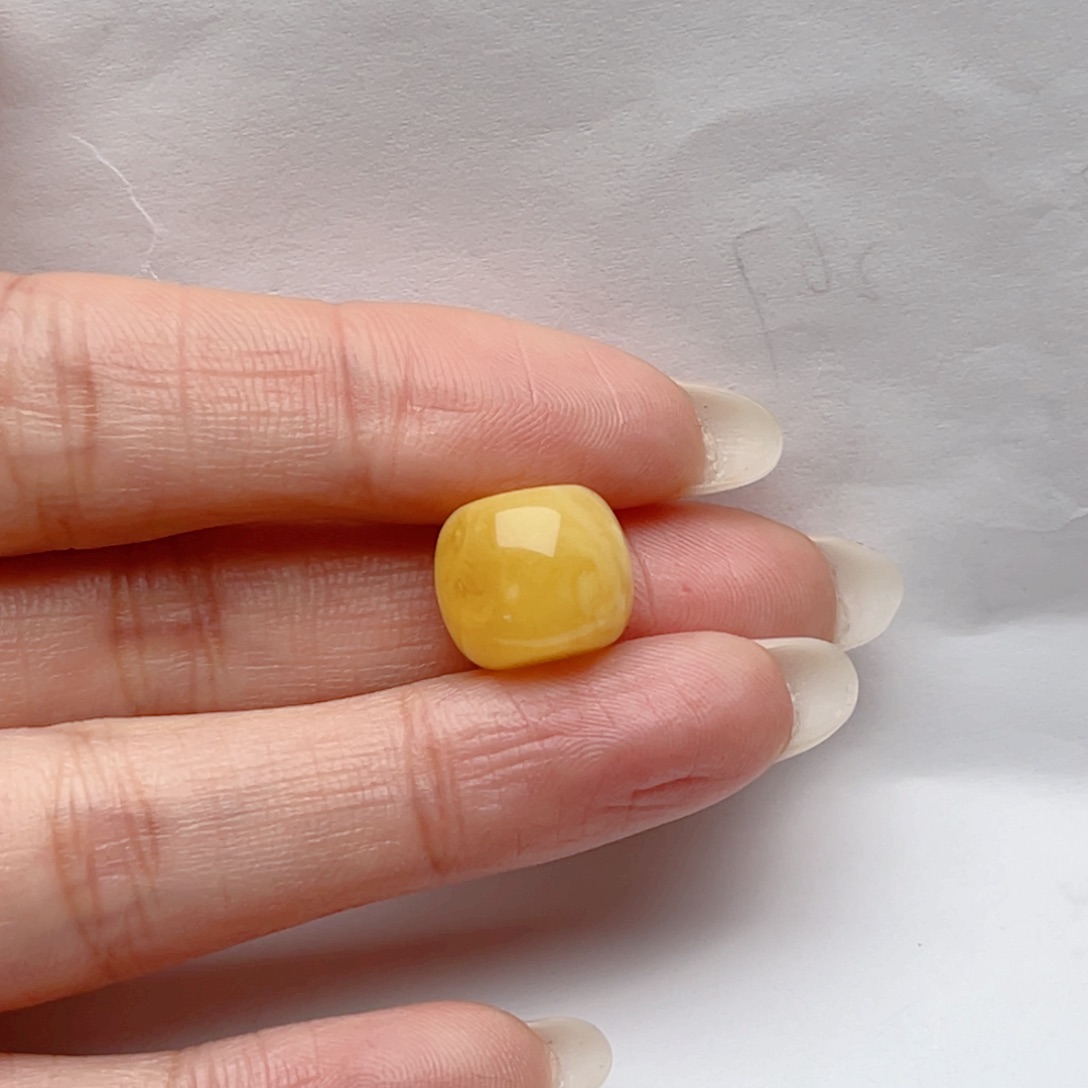 蜜蜡裸石未镶嵌少*壮蜜蜡微瑕老型 思思