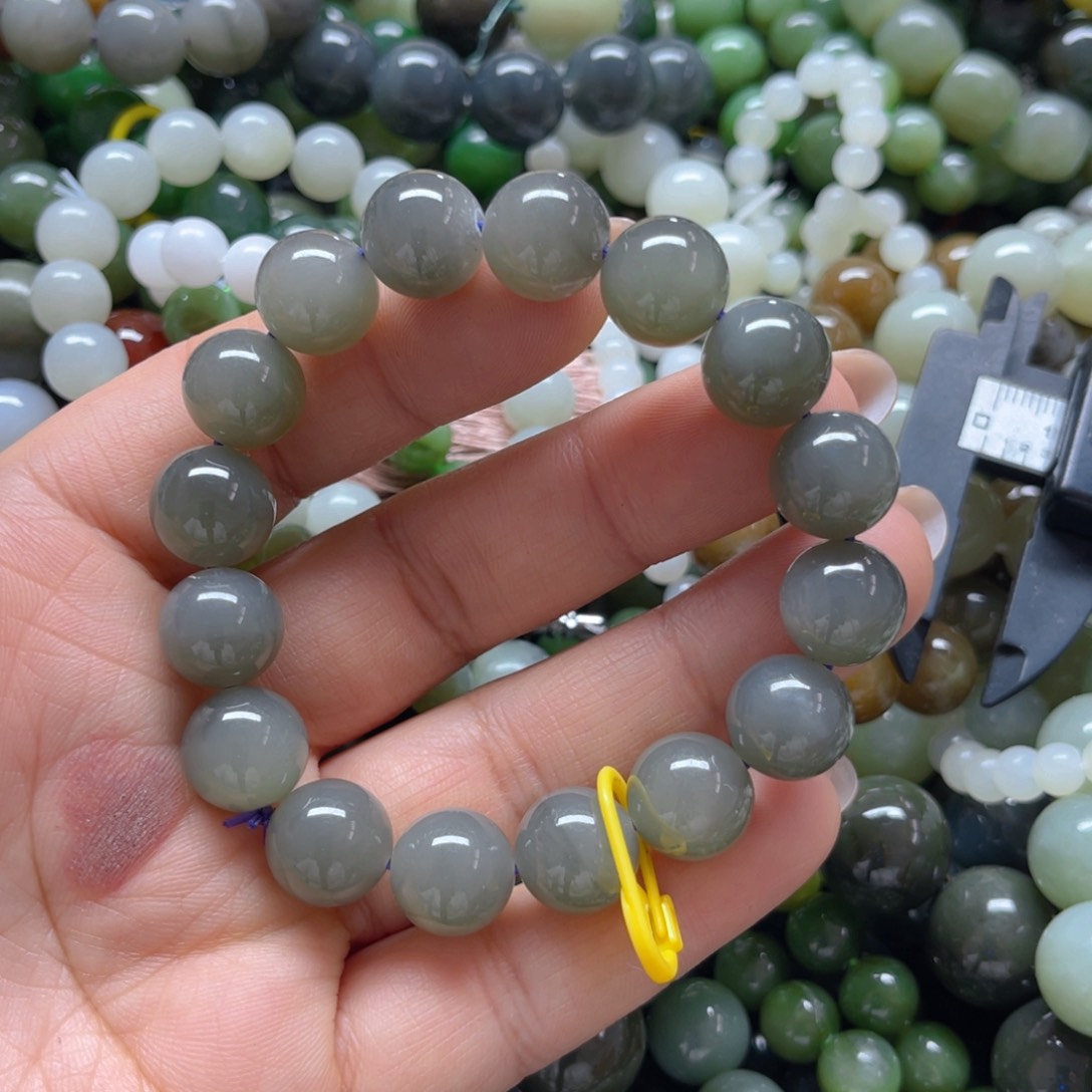 未镶嵌和田玉手链