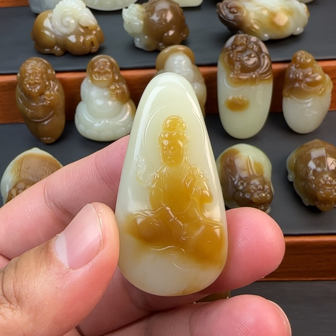 和田玉（糖玉）颈饰未镶嵌h****、