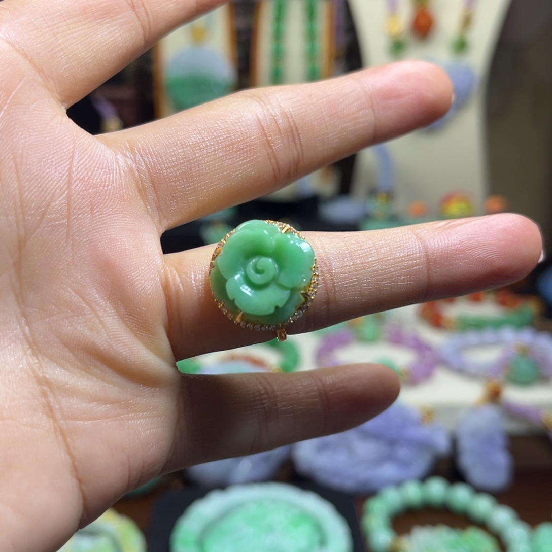 翡翠未镶嵌颈饰天然翡翠