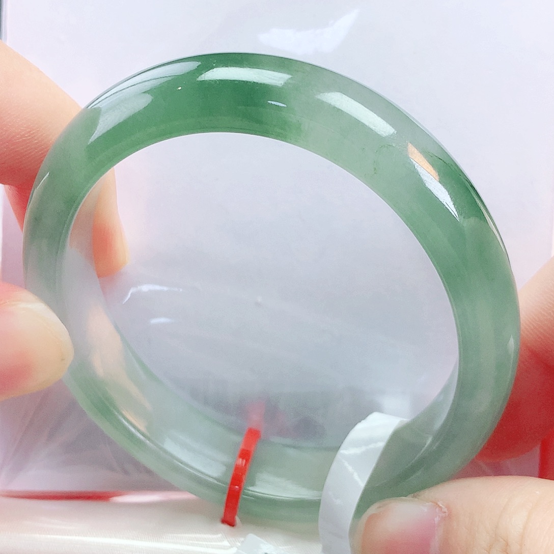 未镶嵌手镯（贵妃镯）翡翠54贵妃