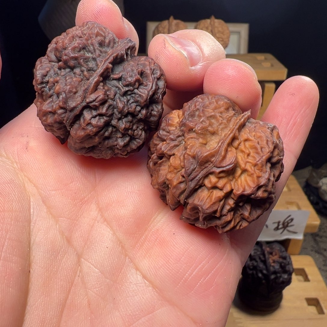 文玩核桃吊坠舍利子35mm