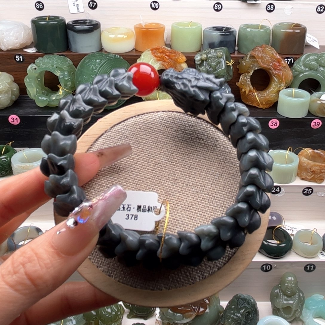 和田玉未镶嵌戒指