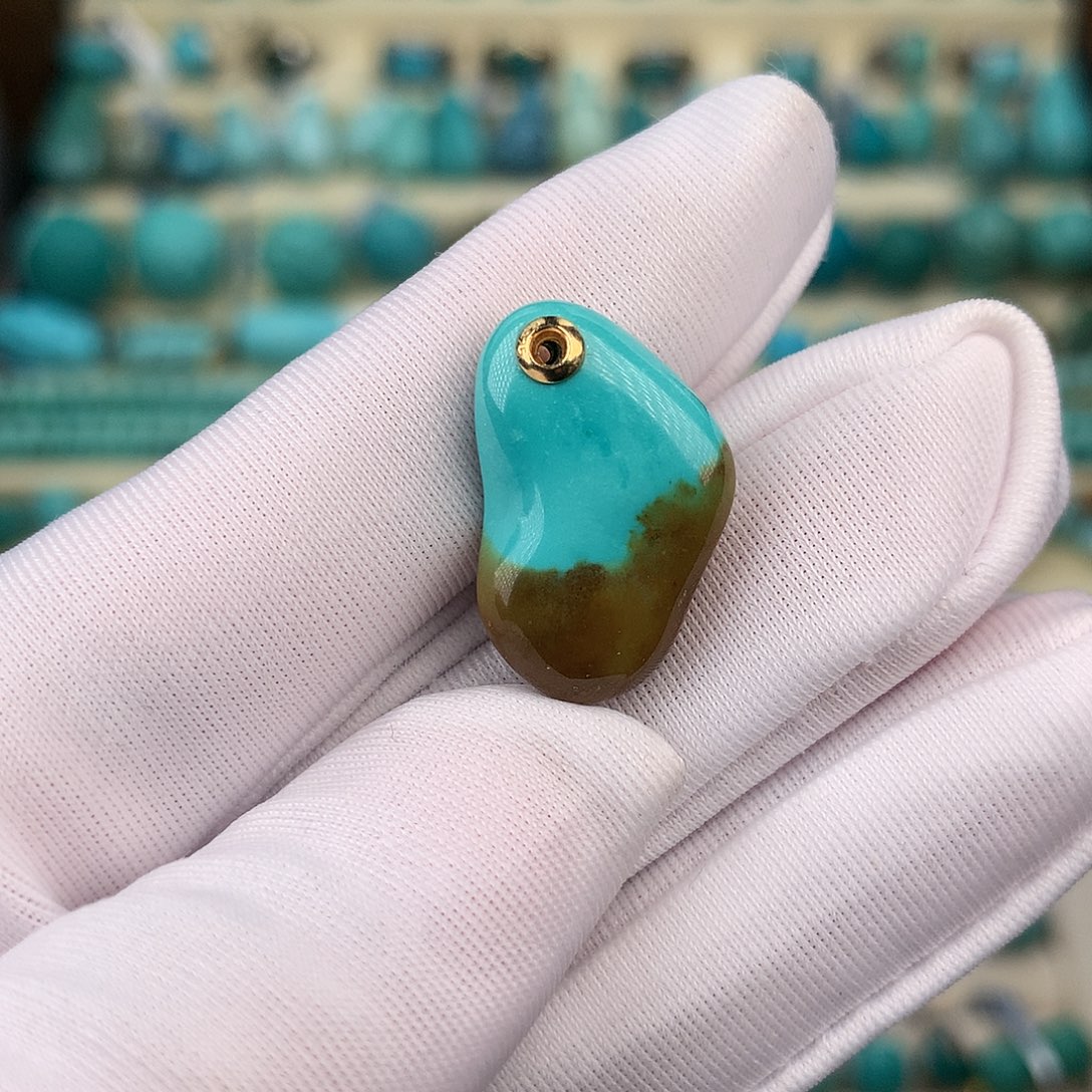 绿松石未镶嵌珠宝奇石