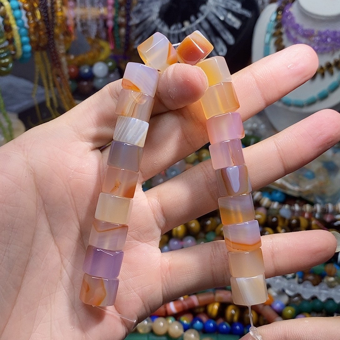 石英质玉未镶嵌，玛瑙六角柱13mm，