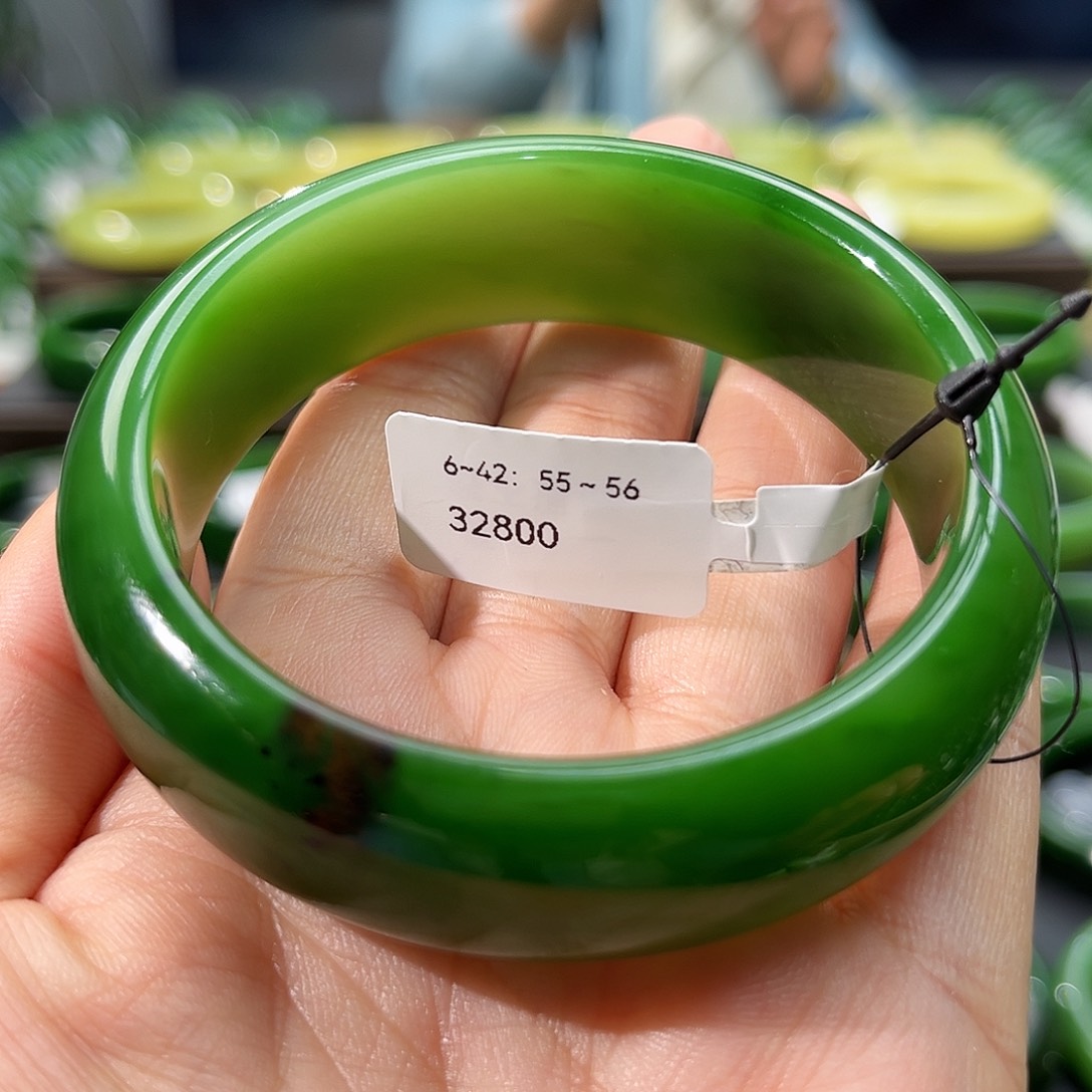 和田玉（碧玉）手镯未镶嵌