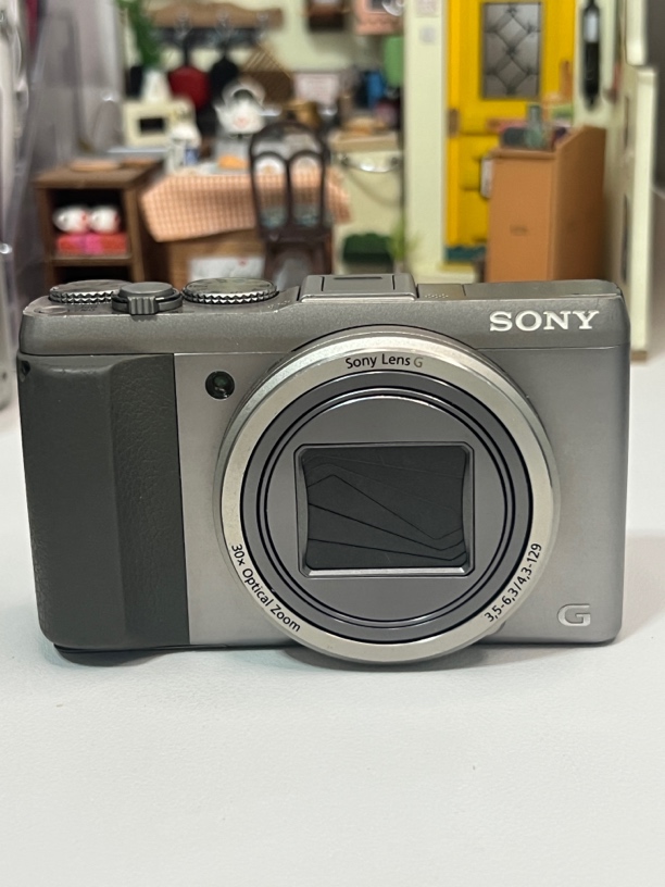 9新 Sony/索尼 hx50（日英）,2000万像素，30倍变焦，屏幕瑕疵严重