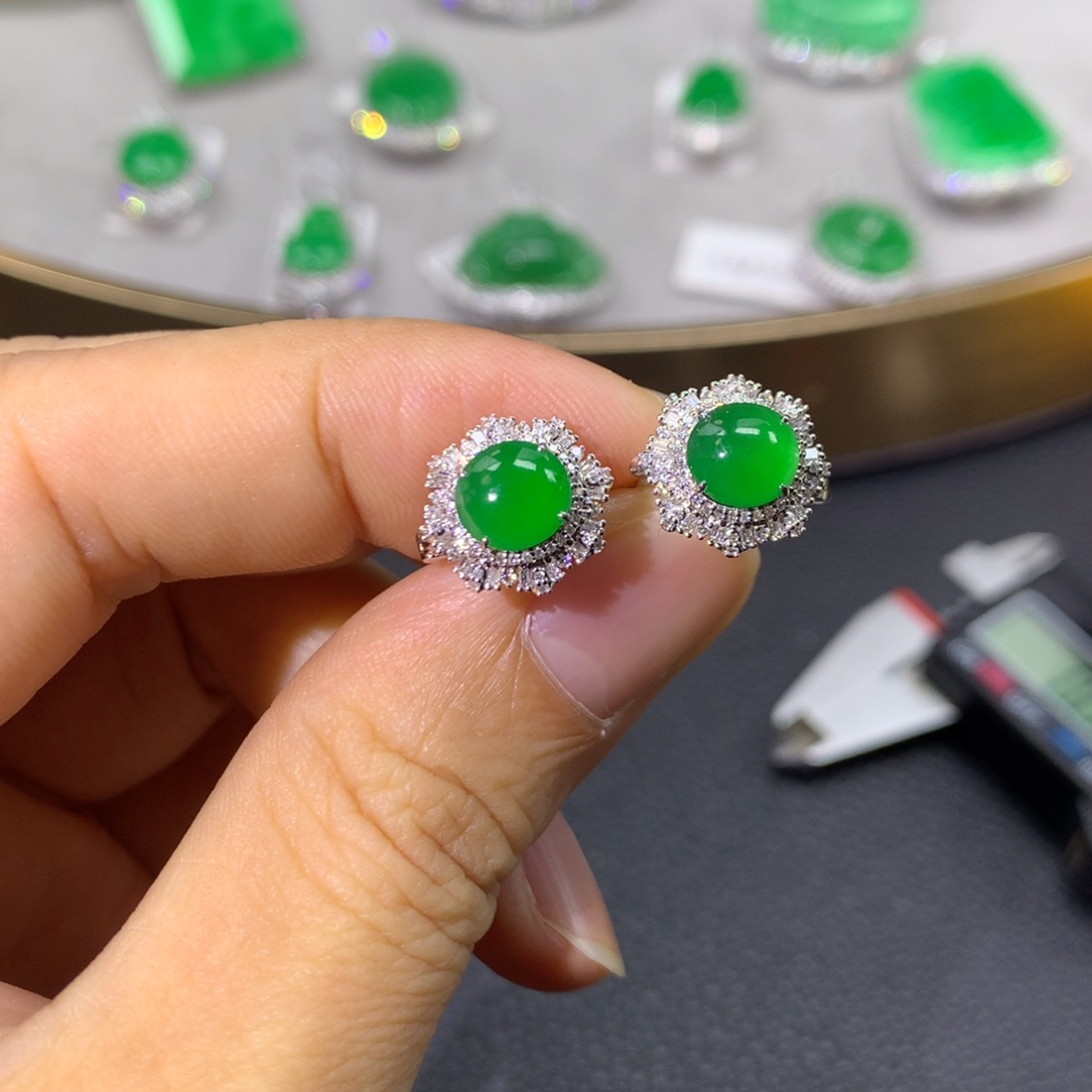 翡翠耳饰18K金镶嵌翡翠