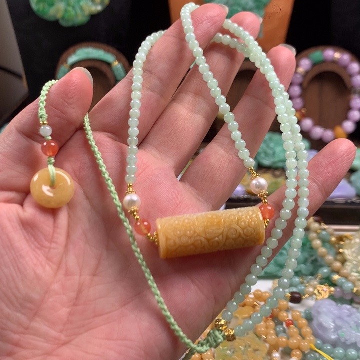 翡翠未镶嵌颈饰吊坠