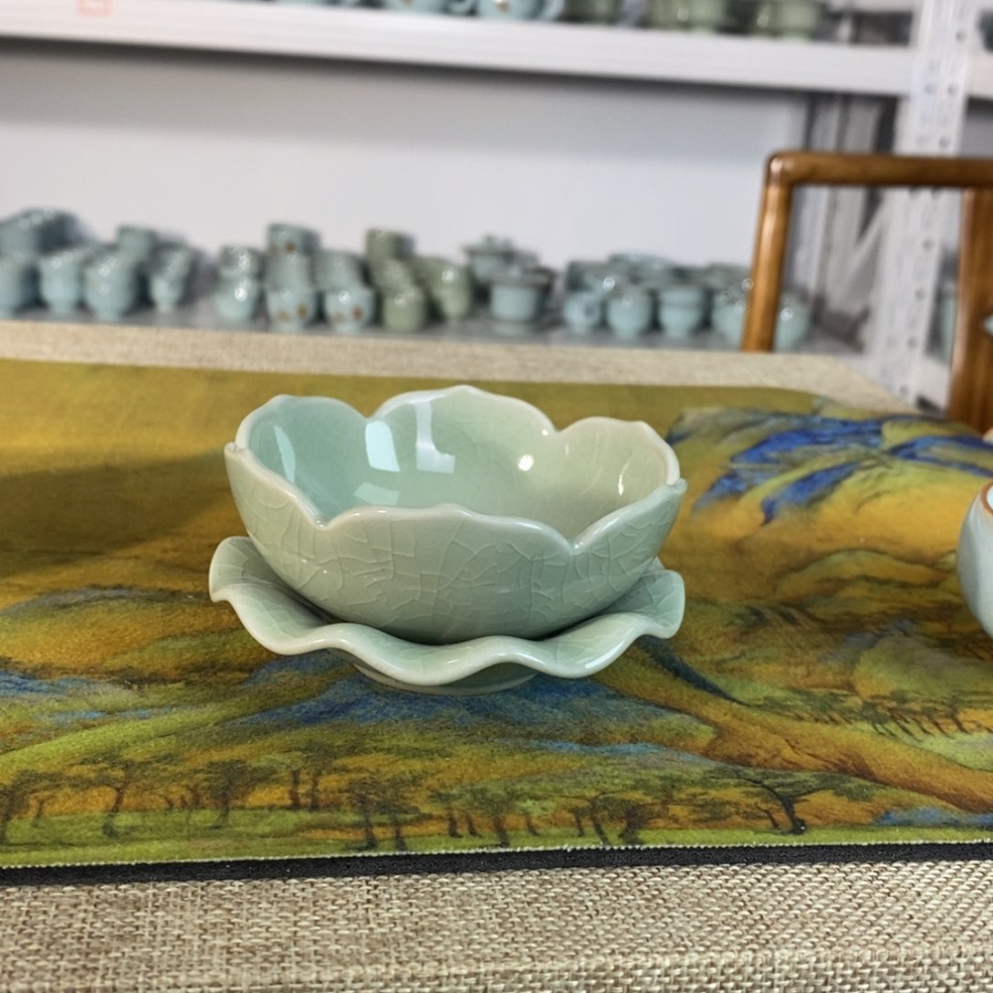 【闪购商品】豆绿莲花茶漏微微瑕。。。。。