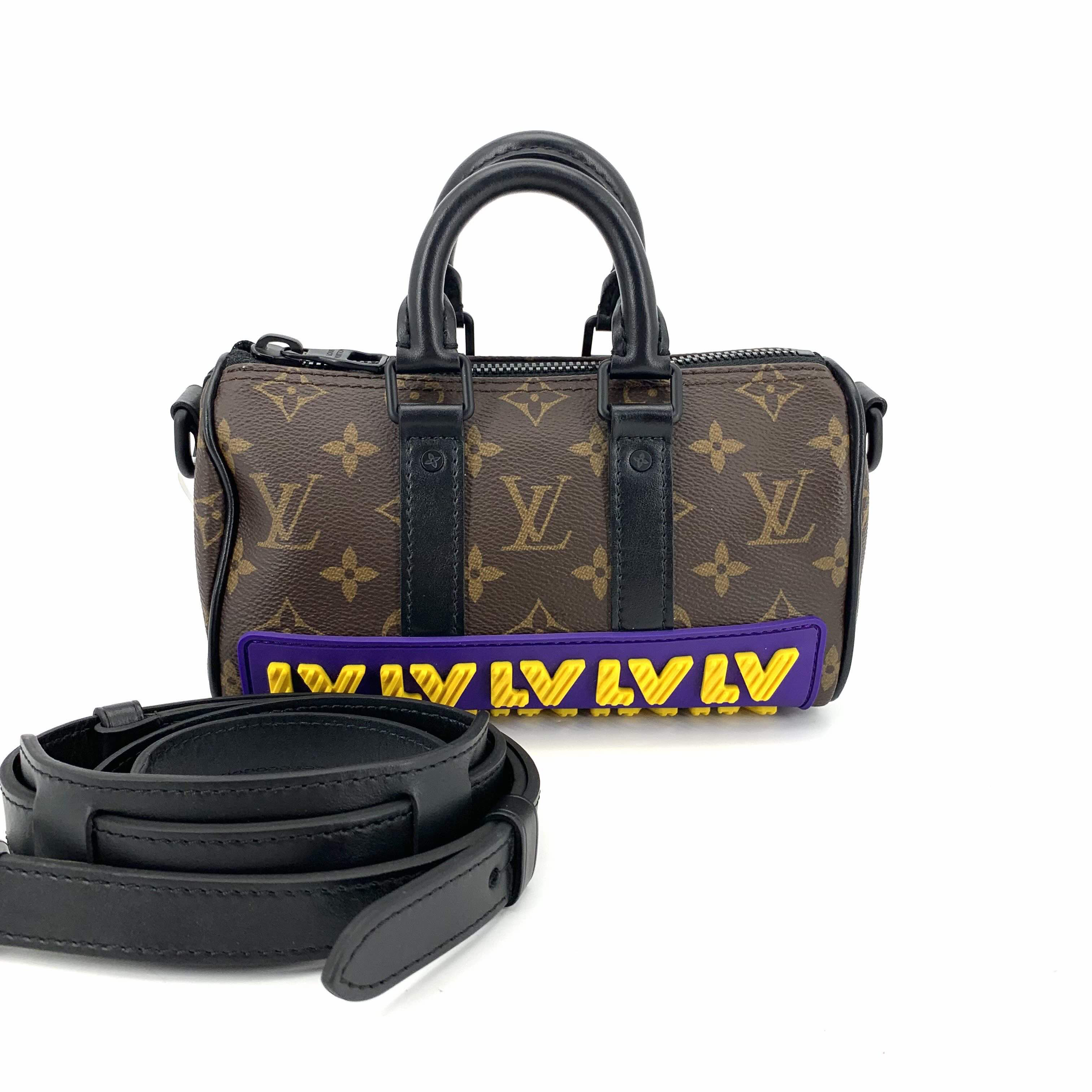 99新 LouisVuitton/路易威登 keepall xs 联名款斜挎包 尺寸21/12