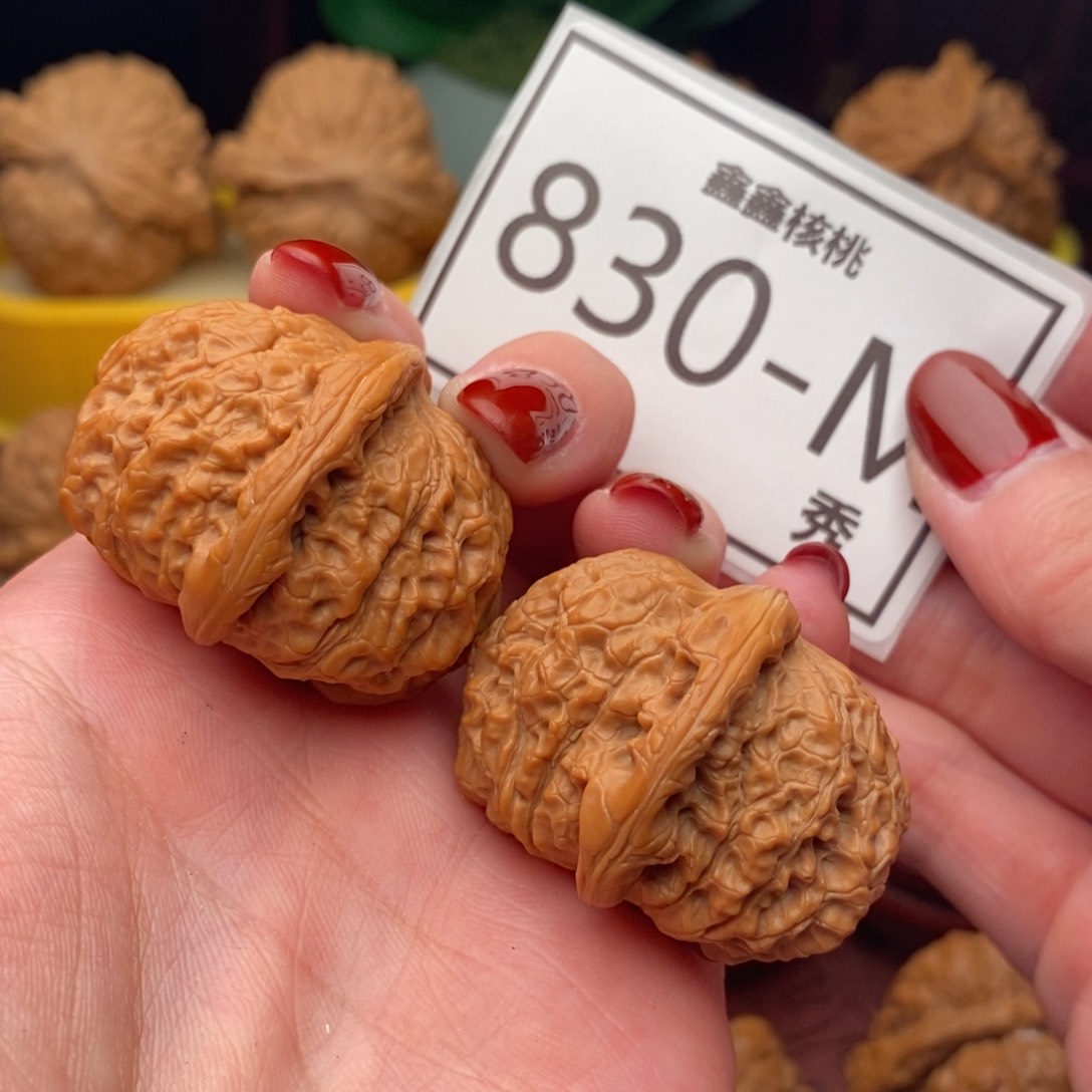 文玩核桃把件血麒麟37