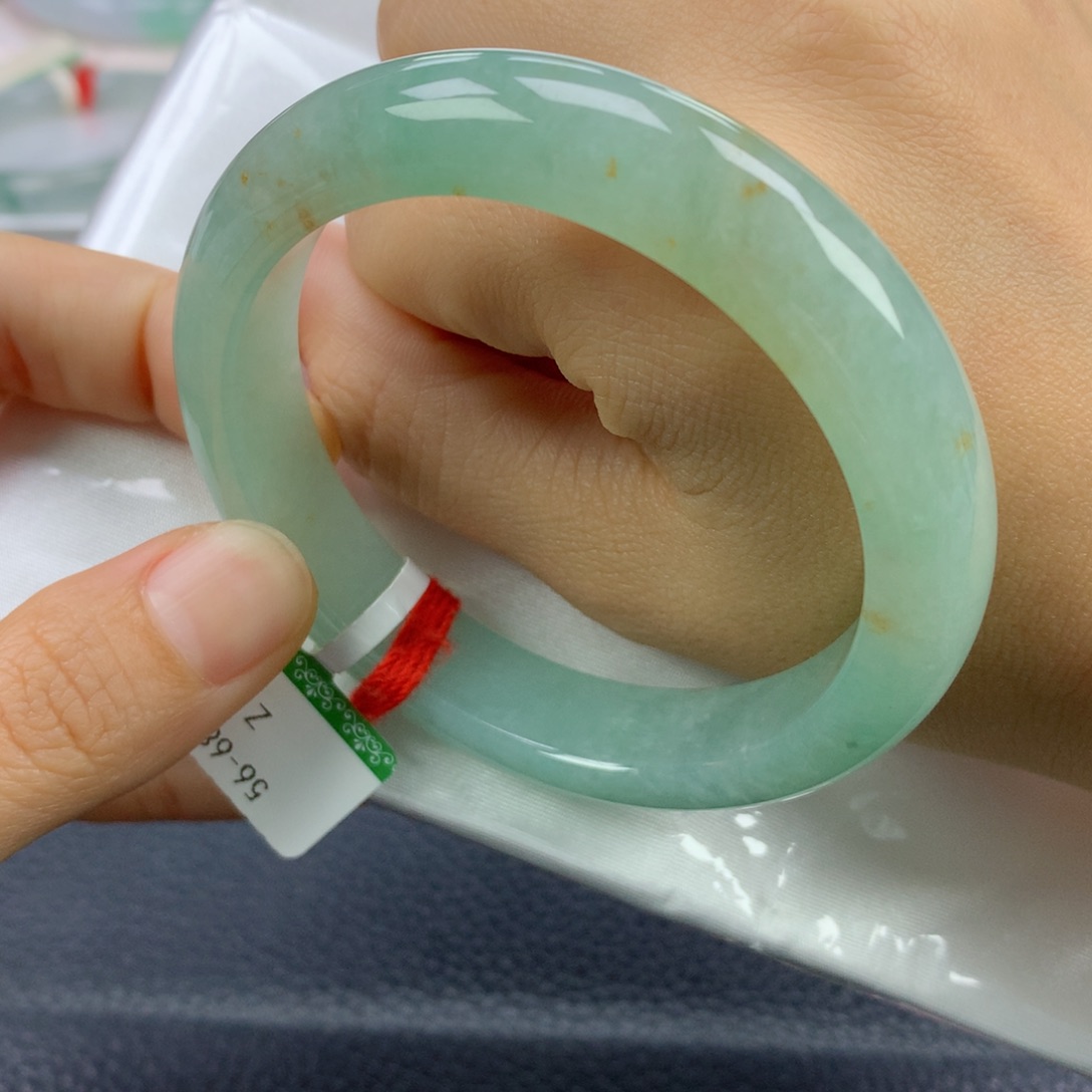 翡翠手镯未镶嵌56正