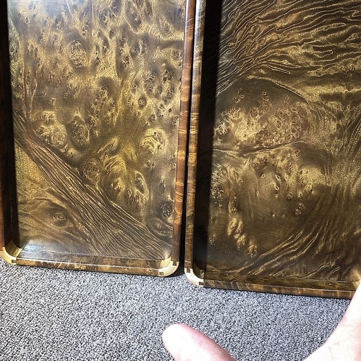 金丝楠已*置阴沉木盘子