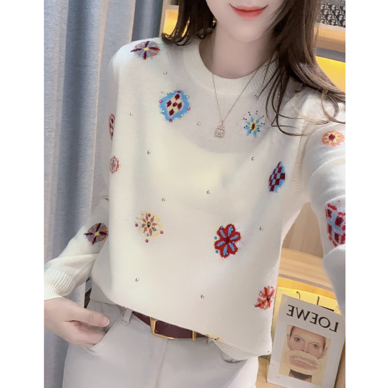 时髦时尚宽松减龄针织衫2025秋冬季新款洋气休闲显瘦烫钻圆领上衣