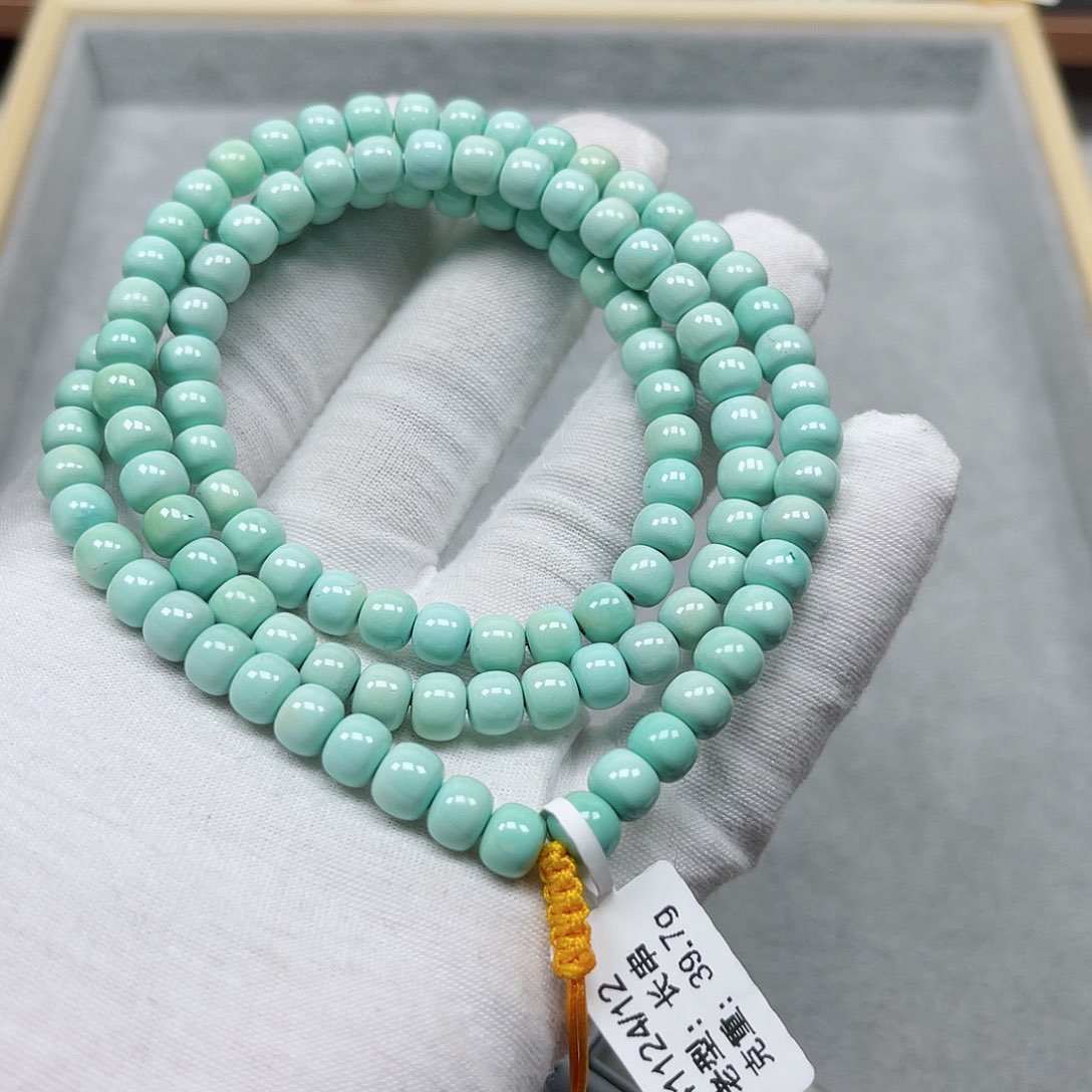 绿松石未镶嵌挂件