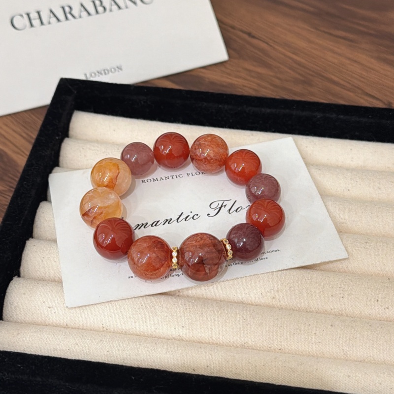 X2674红胶花黄胶花红玛瑙草莓晶手链高端轻奢手串多样性发一