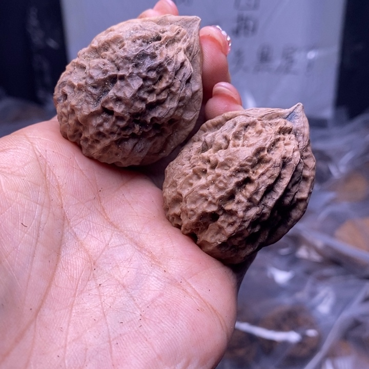 文玩核桃把件云南野生铁核桃116号40mm