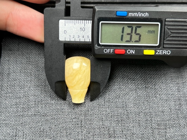 俄料蜜蜡斜向虎皮纹蜜蜡三通13.5mm
