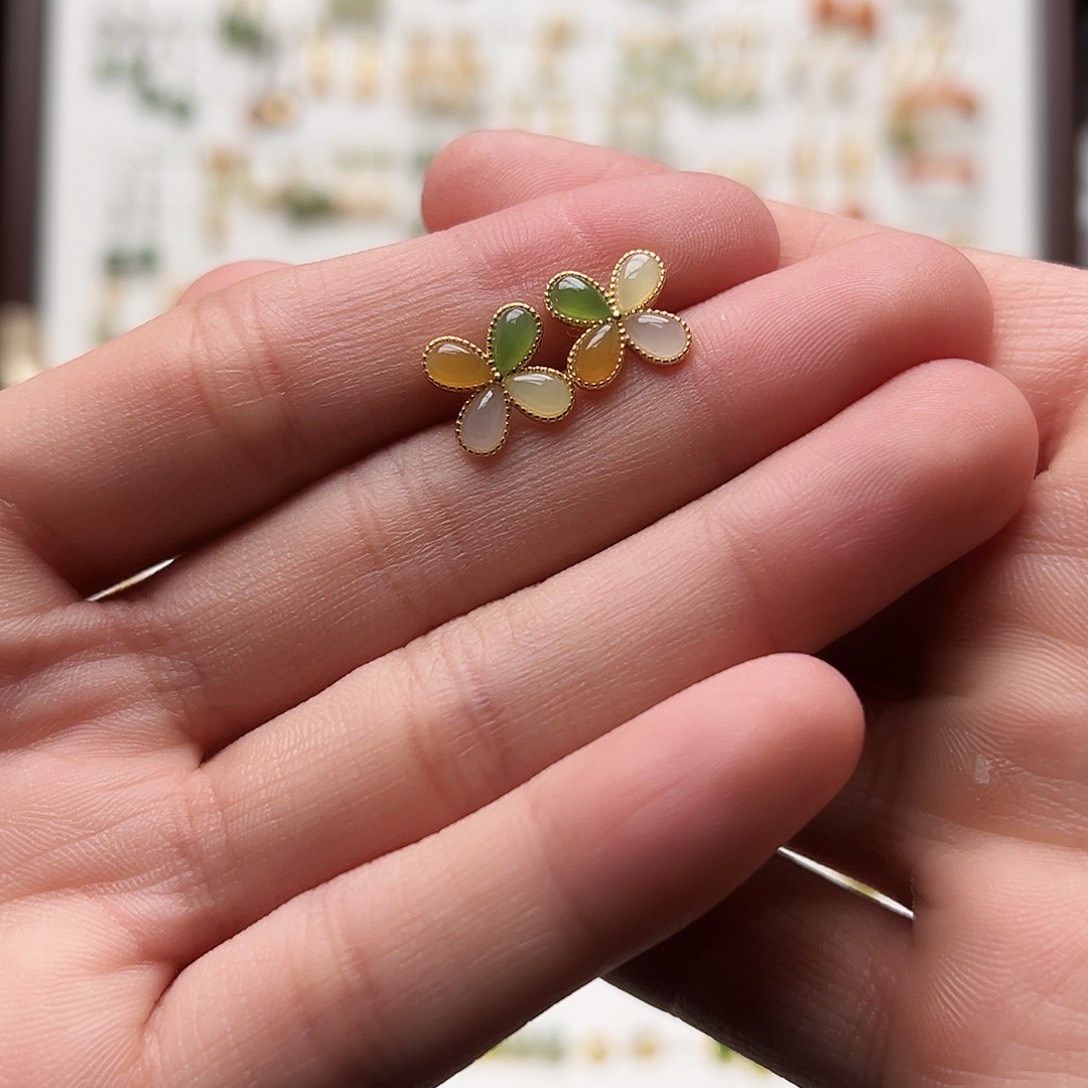 银S925镀金镶嵌和田玉耳钉