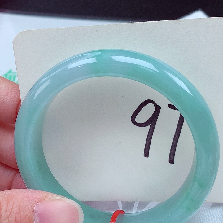 翡翠未镶嵌手镯翡翠