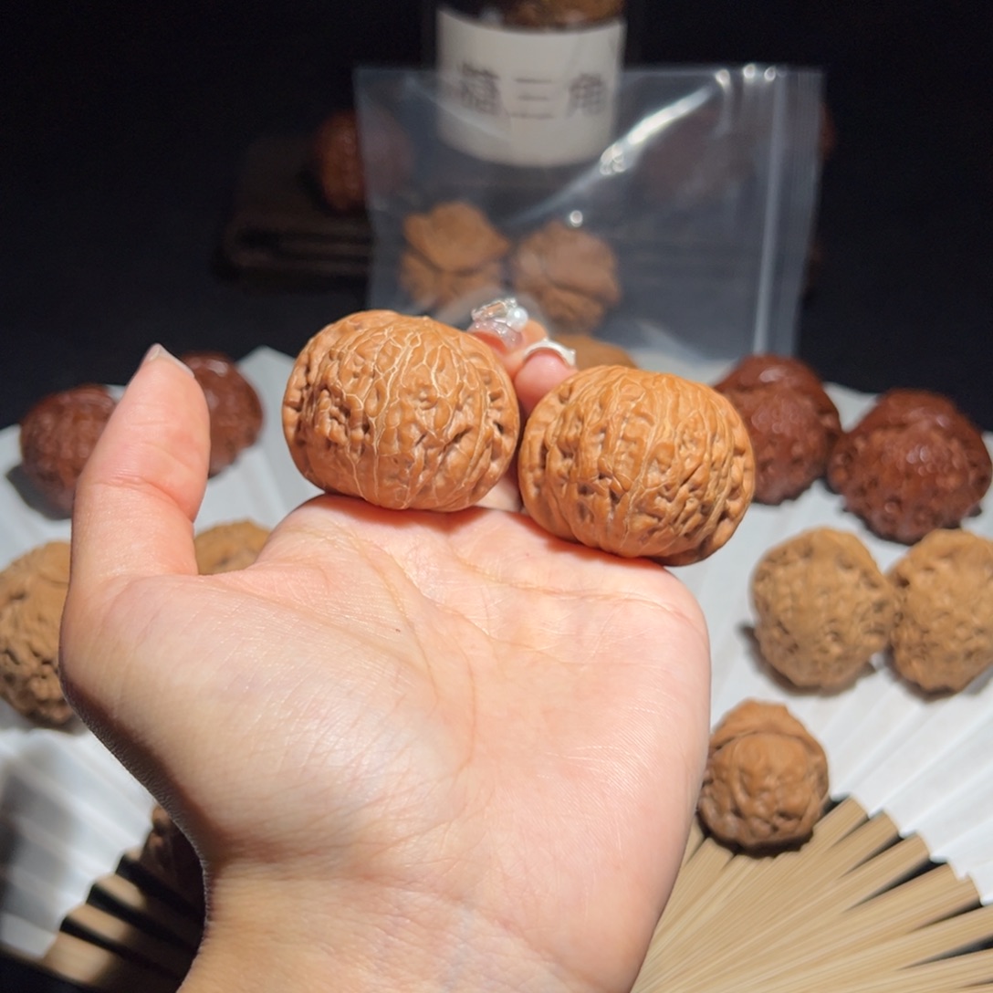 z***l文玩核桃吊坠39铁锤