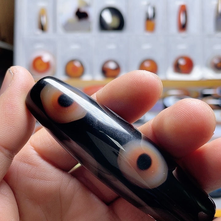 玛瑙/玉髓颈饰未镶嵌我****?