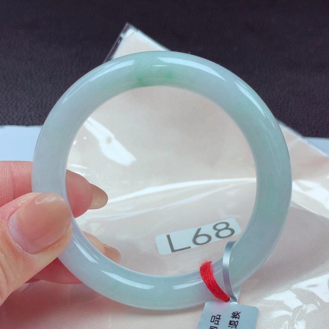翡翠手镯未镶嵌手镯88