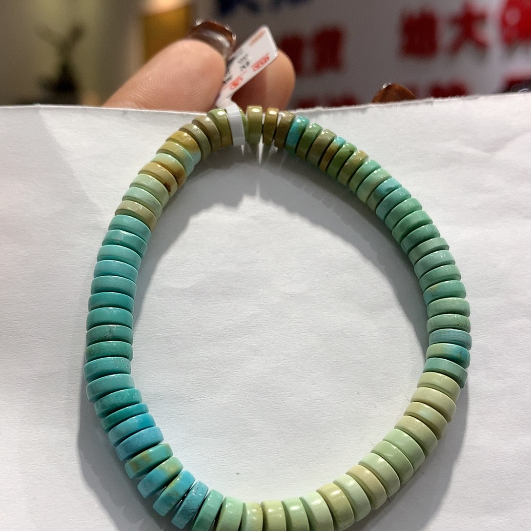 绿松石配饰未镶嵌