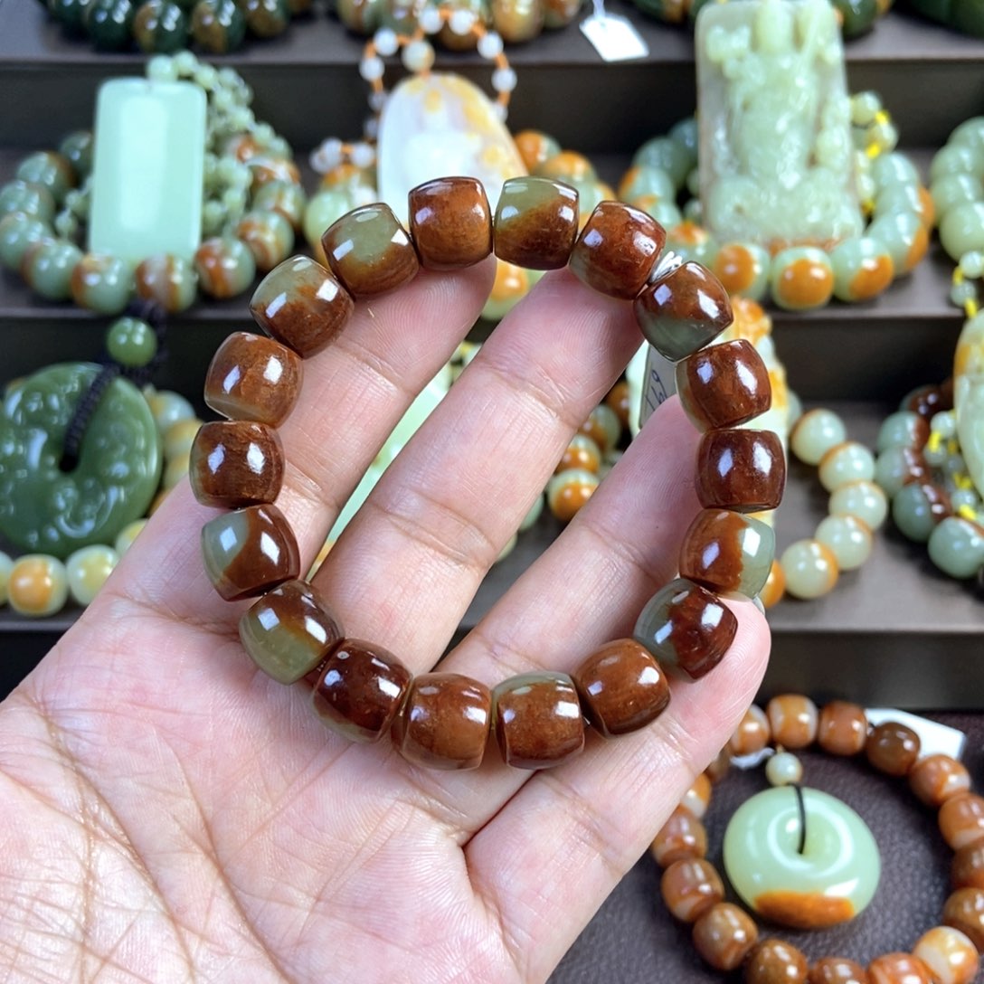 透闪石质玉未镶嵌手串