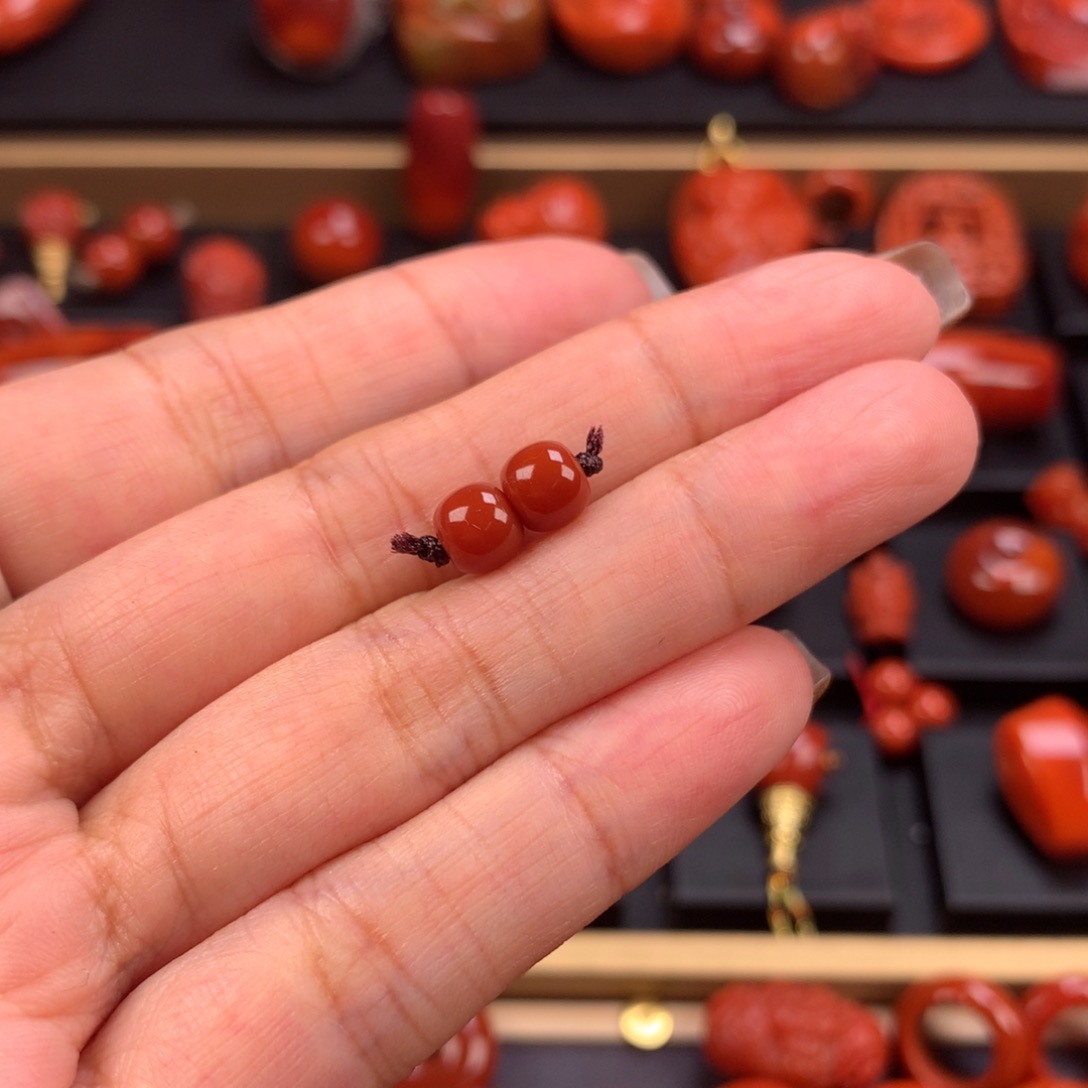 未镶嵌老型对珠6mm南红玛瑙