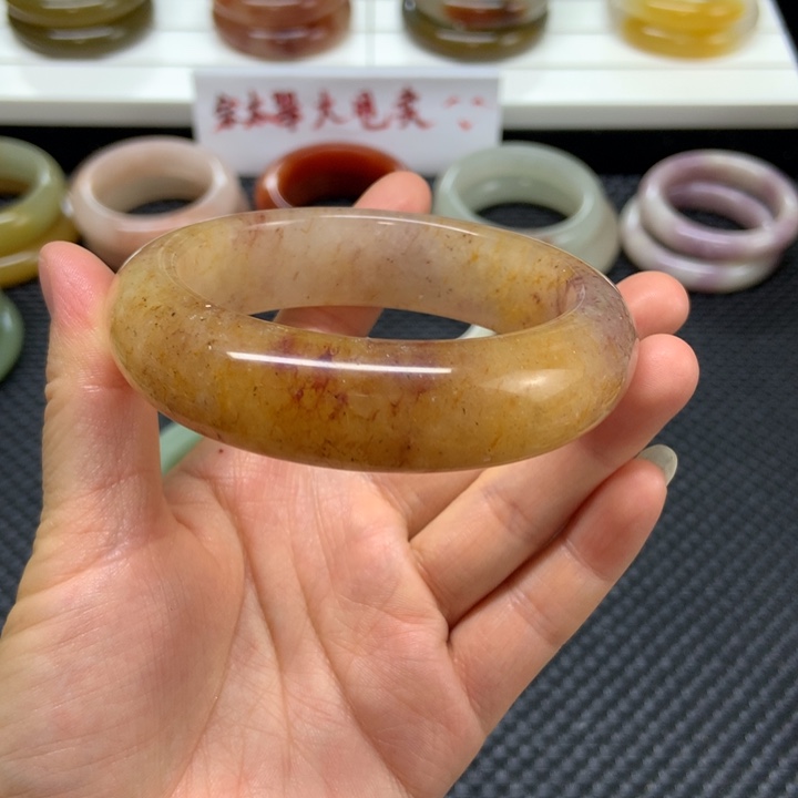 未镶嵌手镯石英质玉