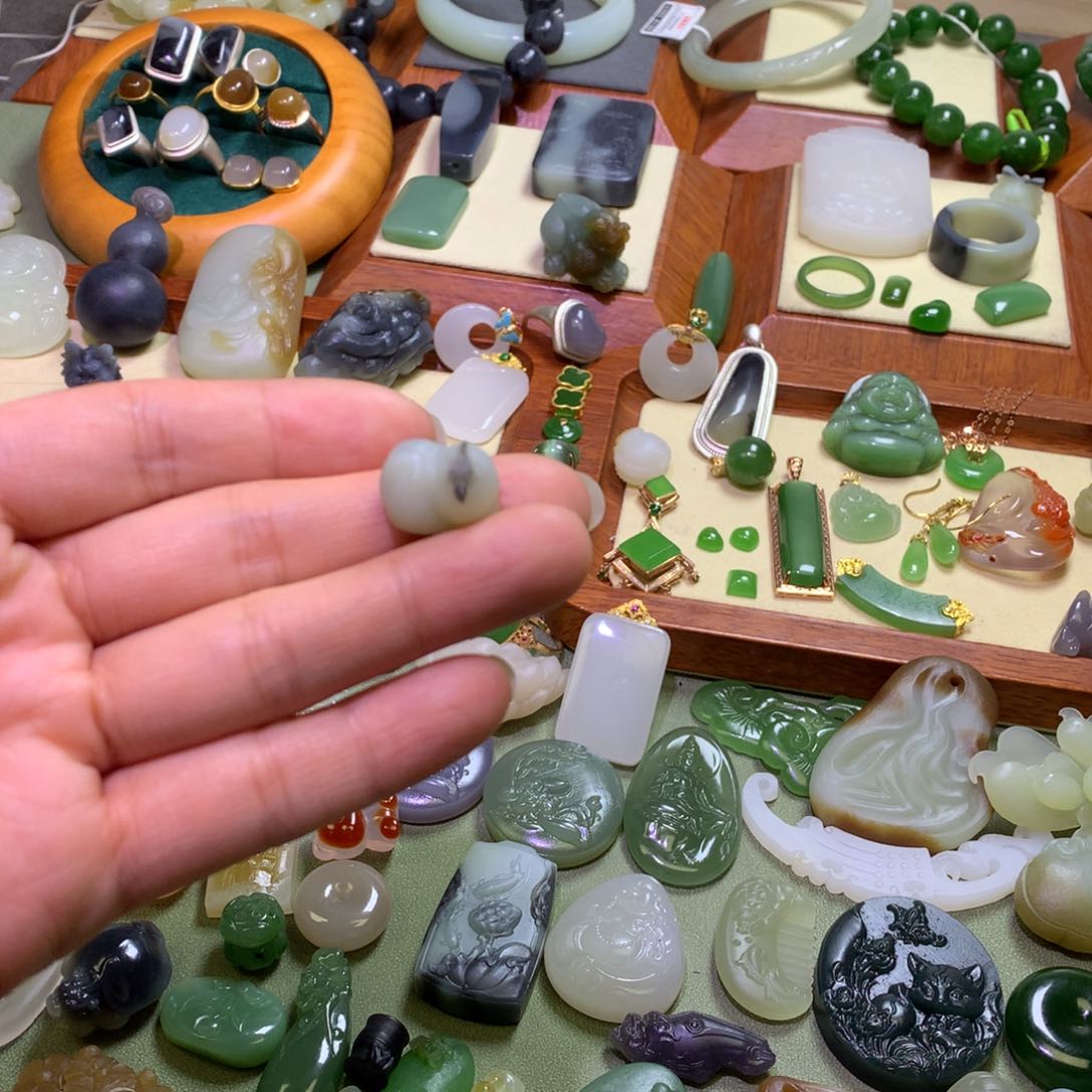 和田玉颈饰未镶嵌