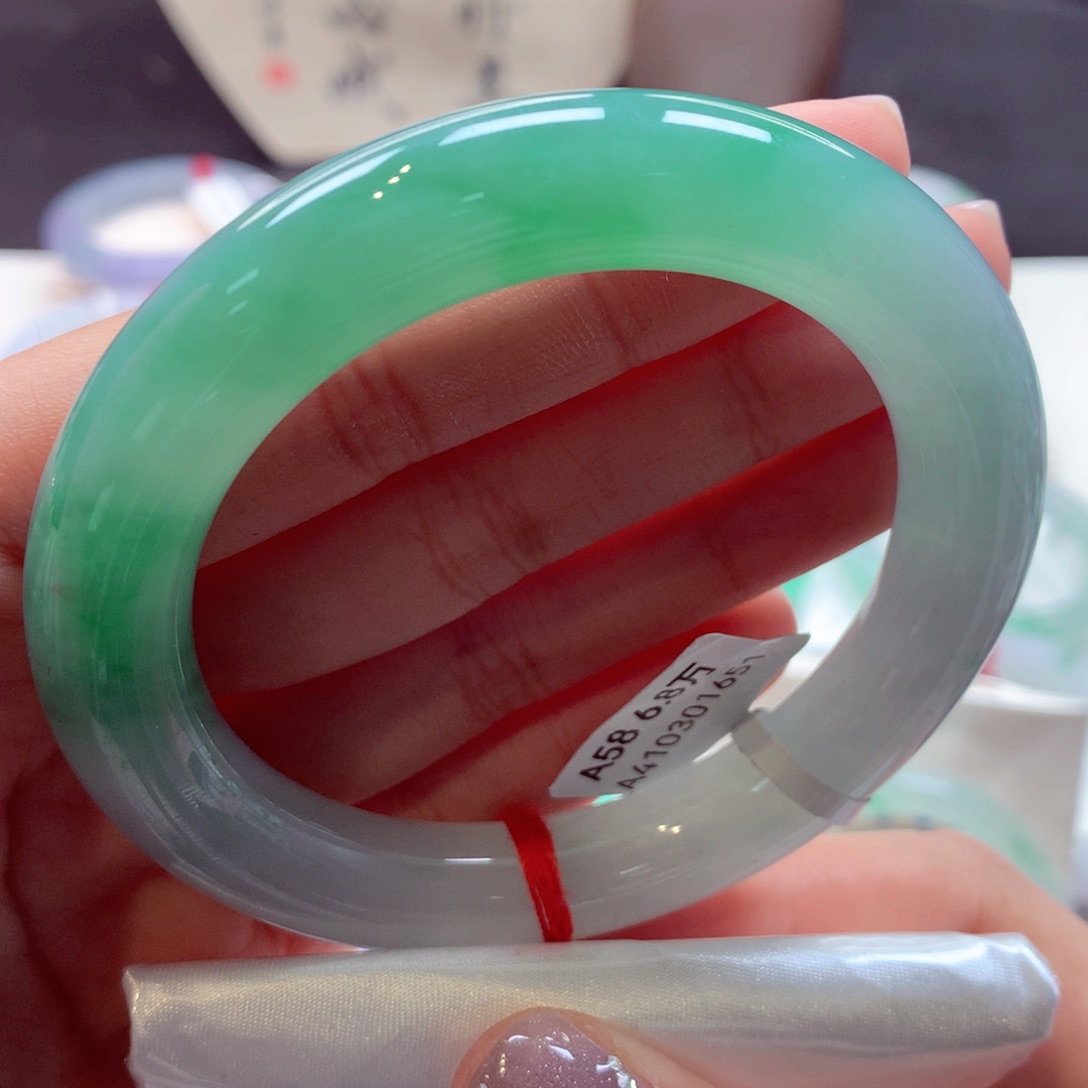 翡翠手镯未镶嵌15圆条77