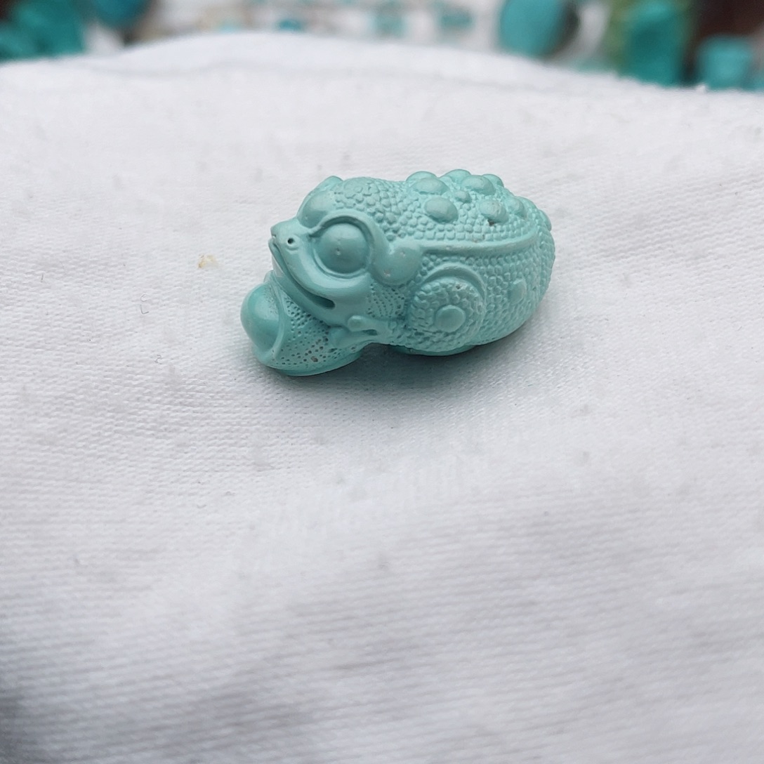 未镶嵌绿松石颈饰