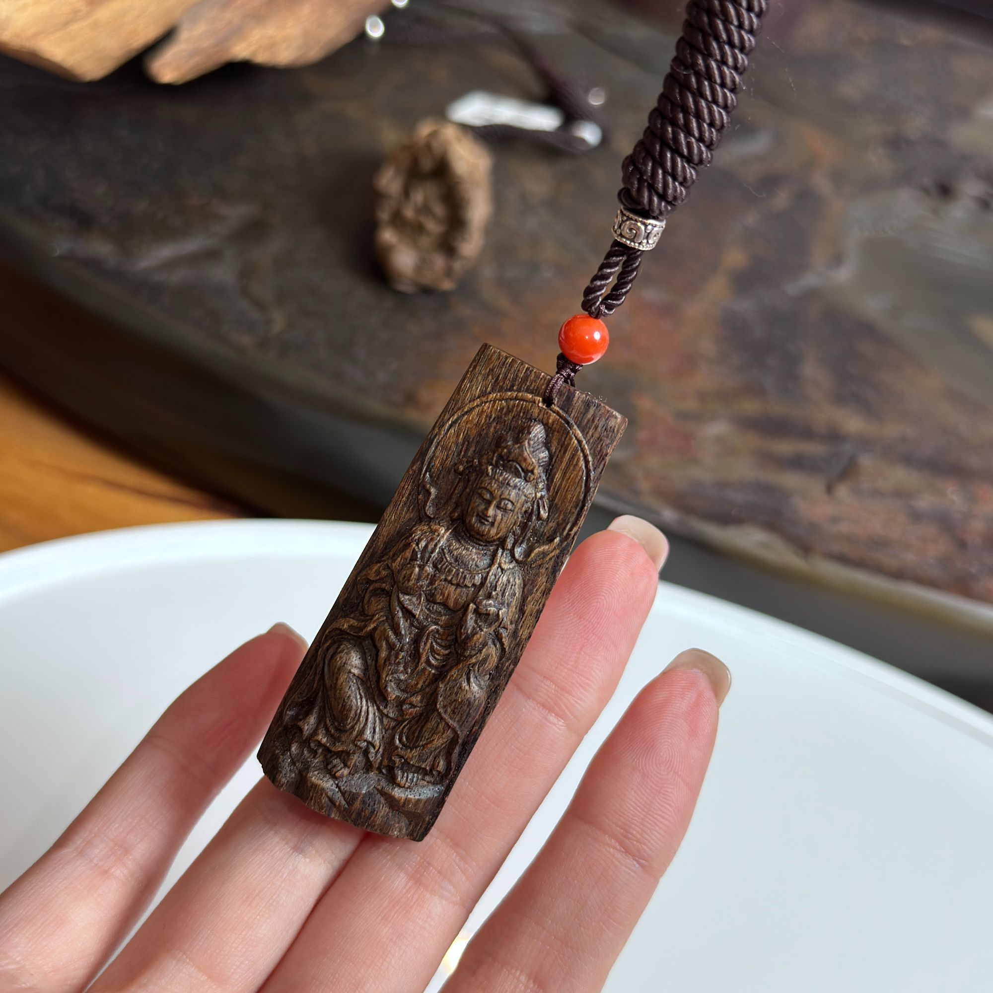 沉香【一物一拍】沉水级天然野生沉香加里曼丹如意观音9.7g