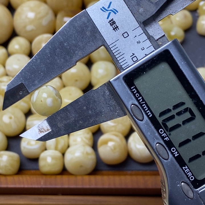 蜜蜡琥珀画未镶嵌