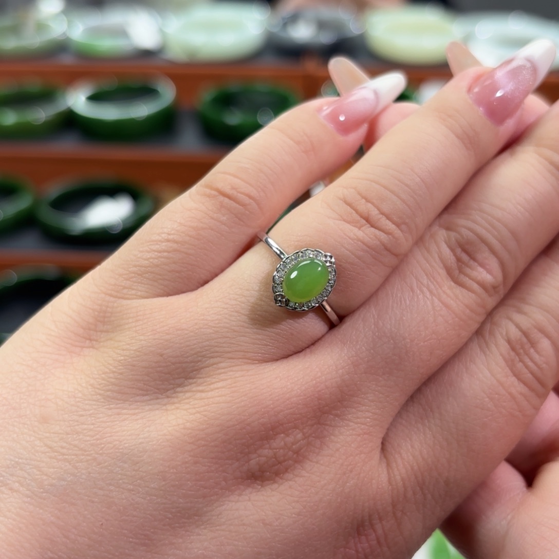 和田玉未镶嵌戒指