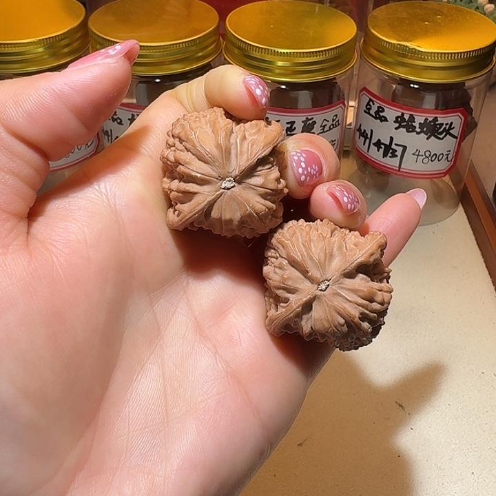 信***）文玩核桃吊坠37全品原装山地正磨