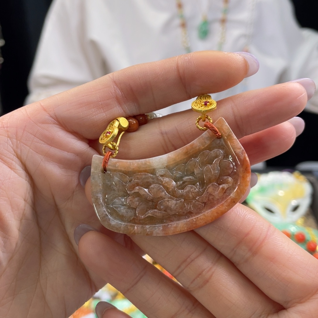 翡翠颈饰未镶嵌代编织