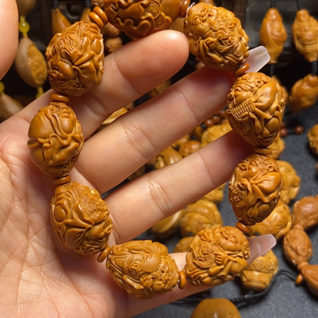 【闪购商品】手串/手链橄榄核用****色站立龙财神