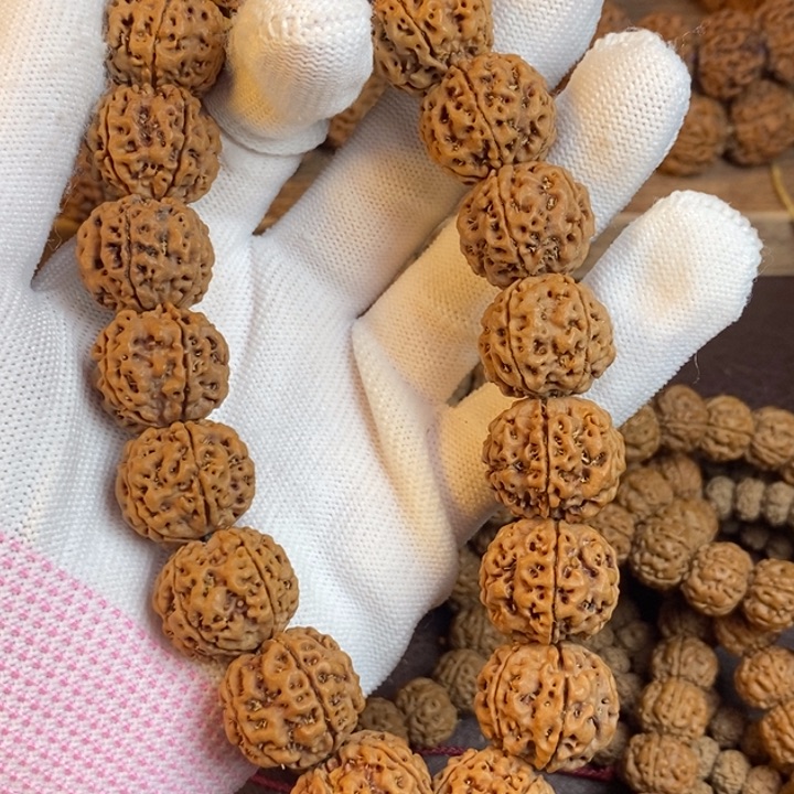 金刚菩提吊坠19.5mm姜黄皮蜂窝梅花