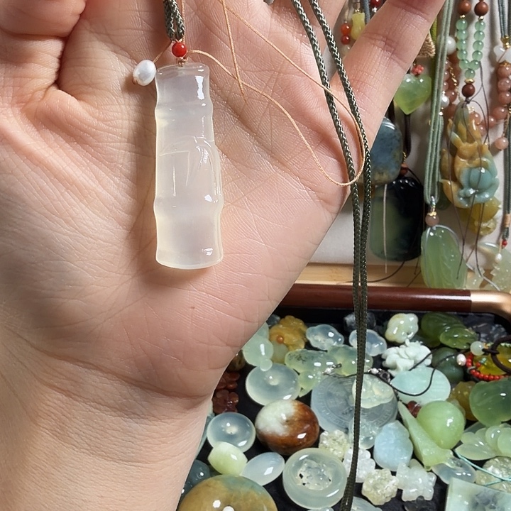 蛇纹石玉合金颈饰