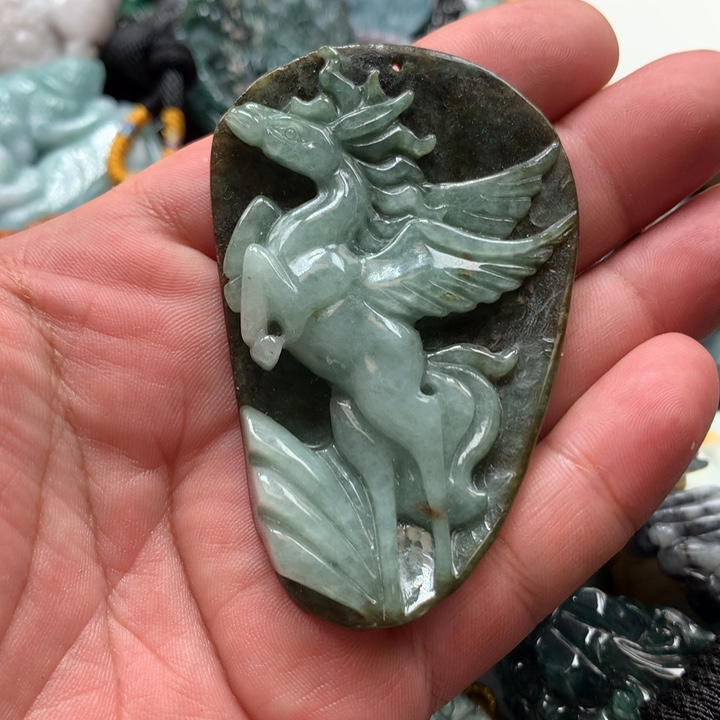 翡翠颈饰未镶嵌保真天然A货翡翠