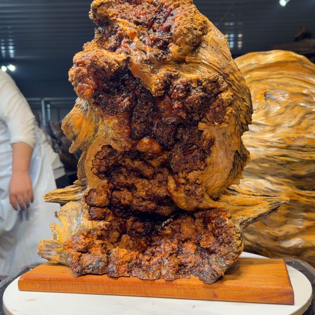 缘***木王一刀琥珀木摆件58