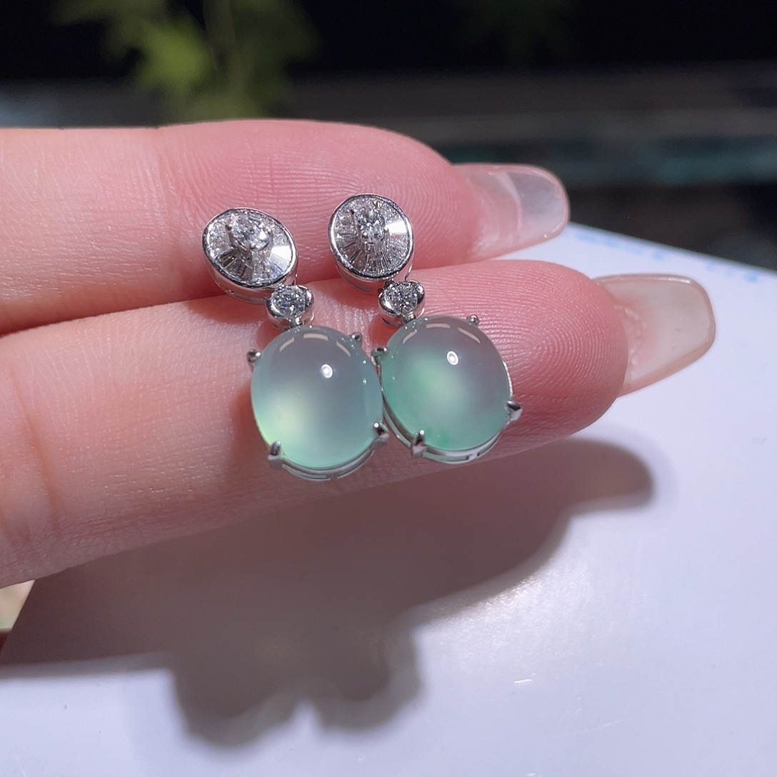 翡翠18K金镶嵌耳饰