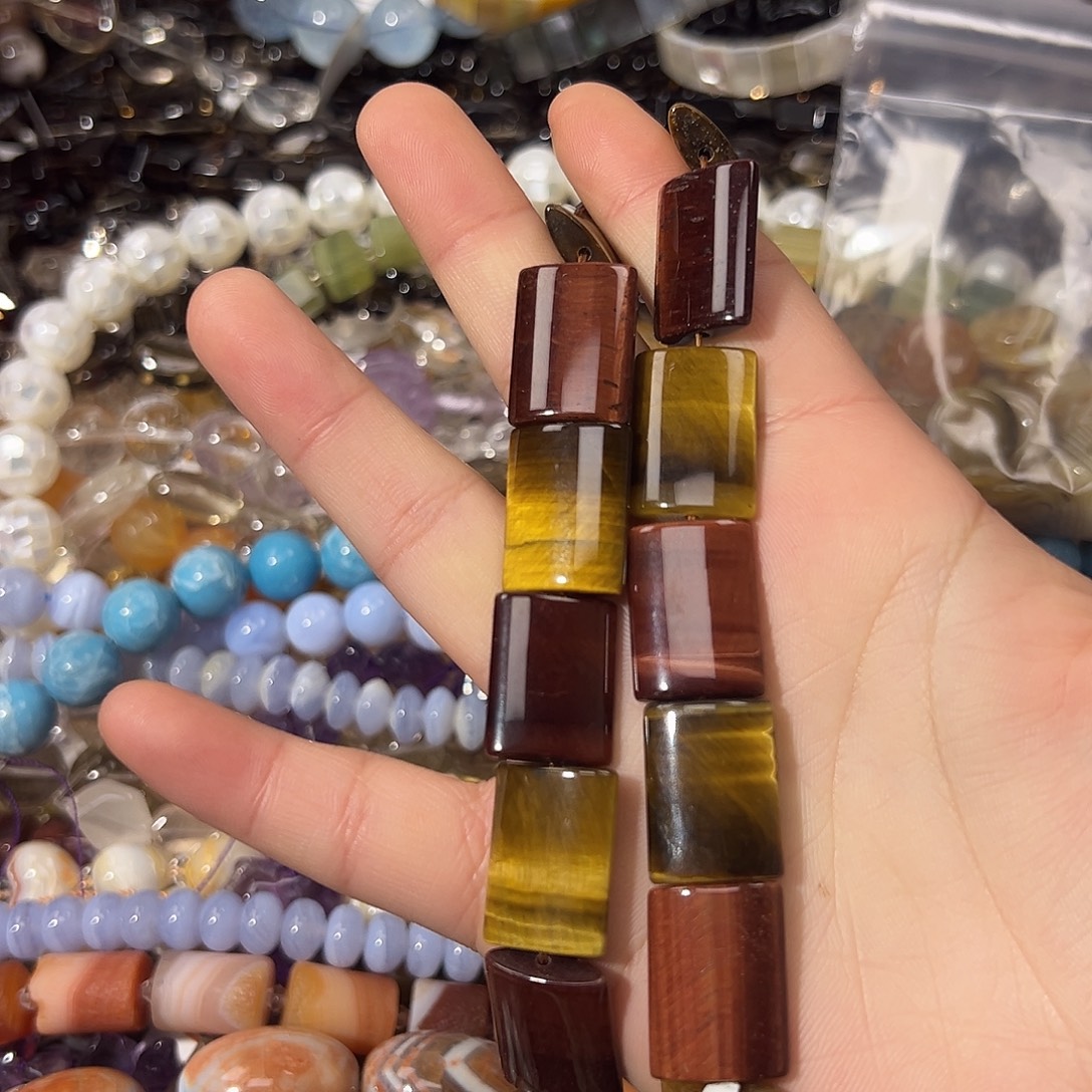 玛瑙/玉髓散珠彩虎眼片